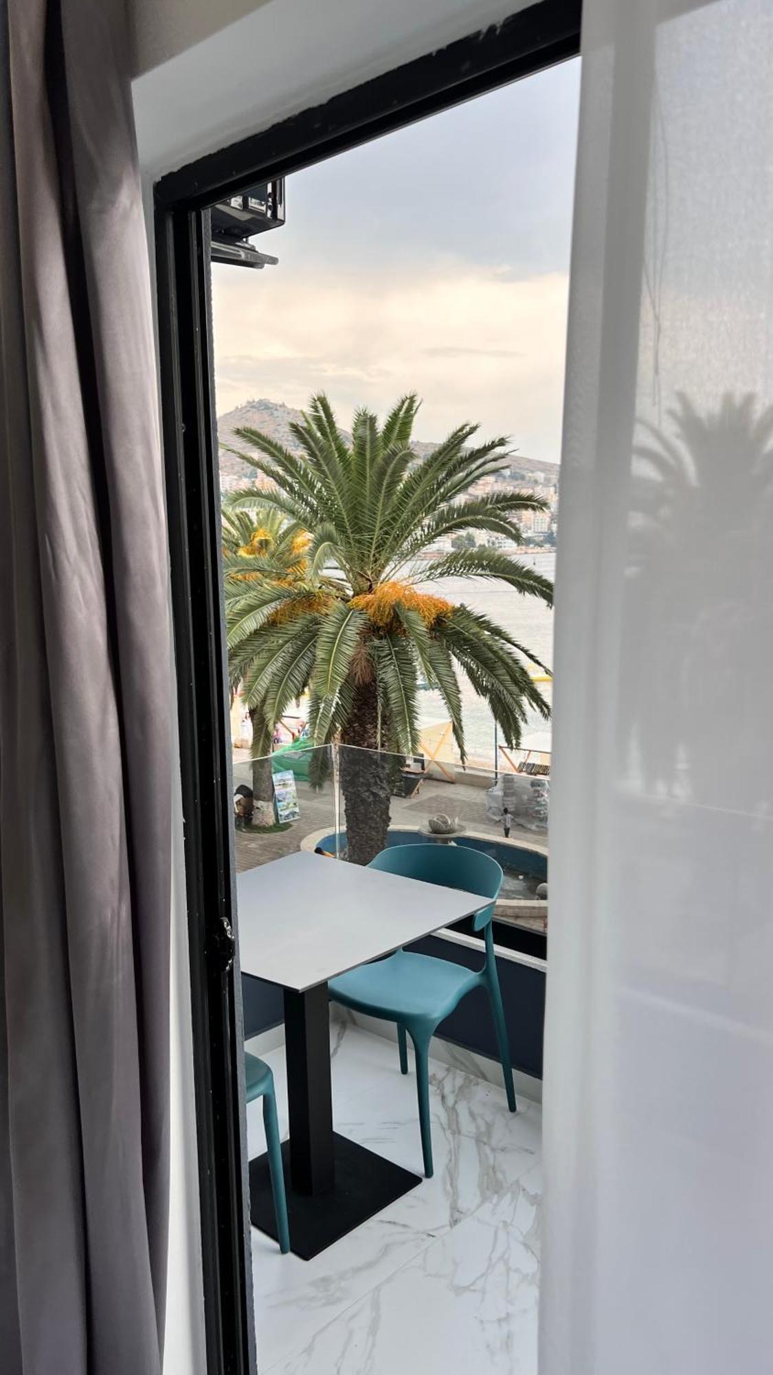Lezet Hotel Sarandë Exterior foto